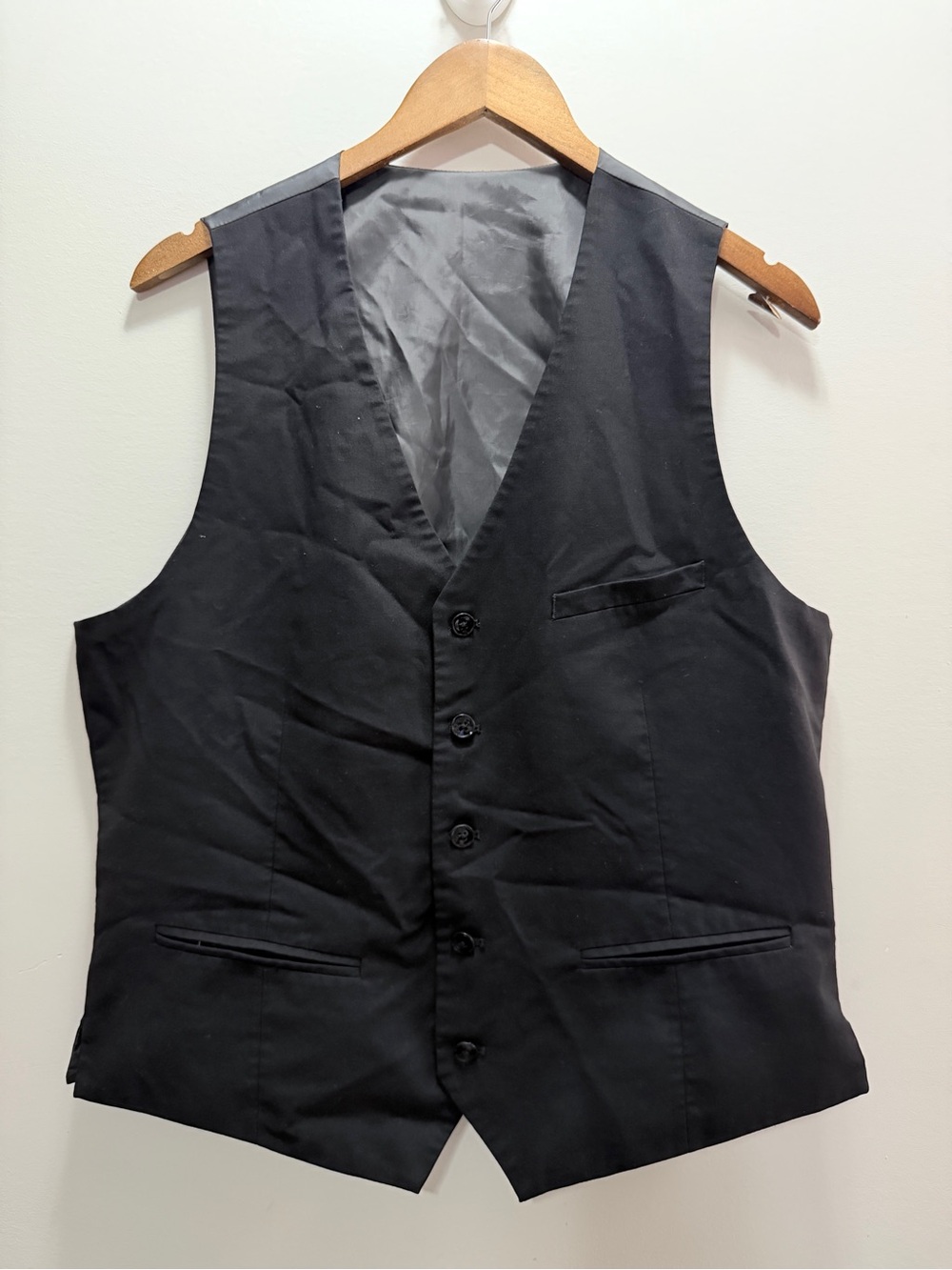 H&M Black Slim Fit Vest EUR 52
